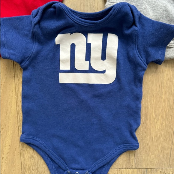 3-Pack Giants onesies - Picture 3 of 5
